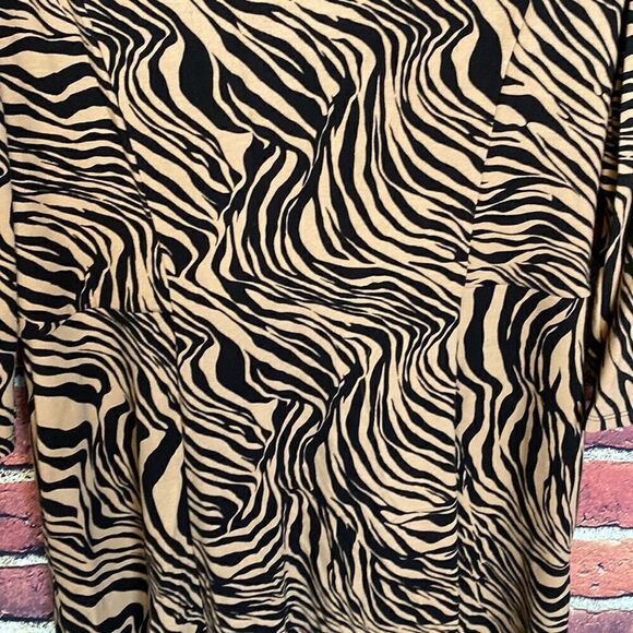 Jude Connally Black Tan Animal Print Stretch Midi Oversized Dress Size M - Picture 7 of 16